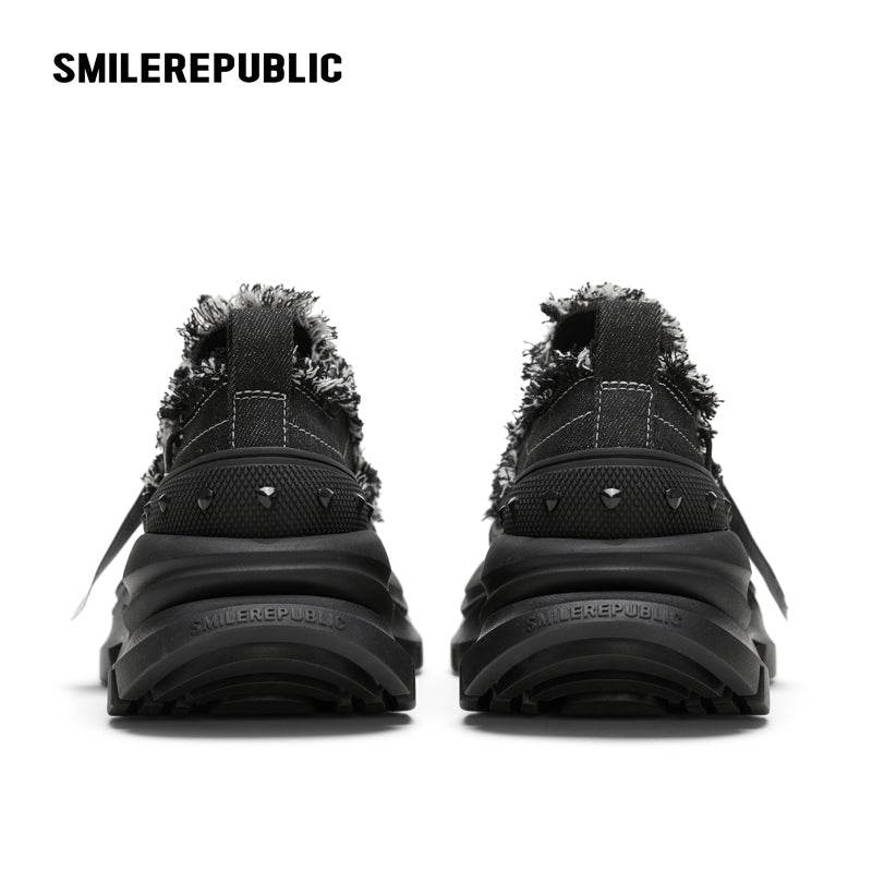 【NEW】2.0 Classic Black Low Top Sneaker - SMILEREPUBLIC