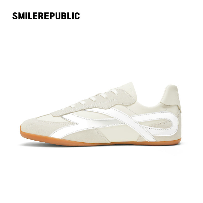 Fouette White Square Toed Side Bow Mark Training Shoes