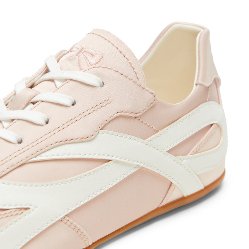 Fouette Pink Square Toed Side Bow Mark Training Shoes