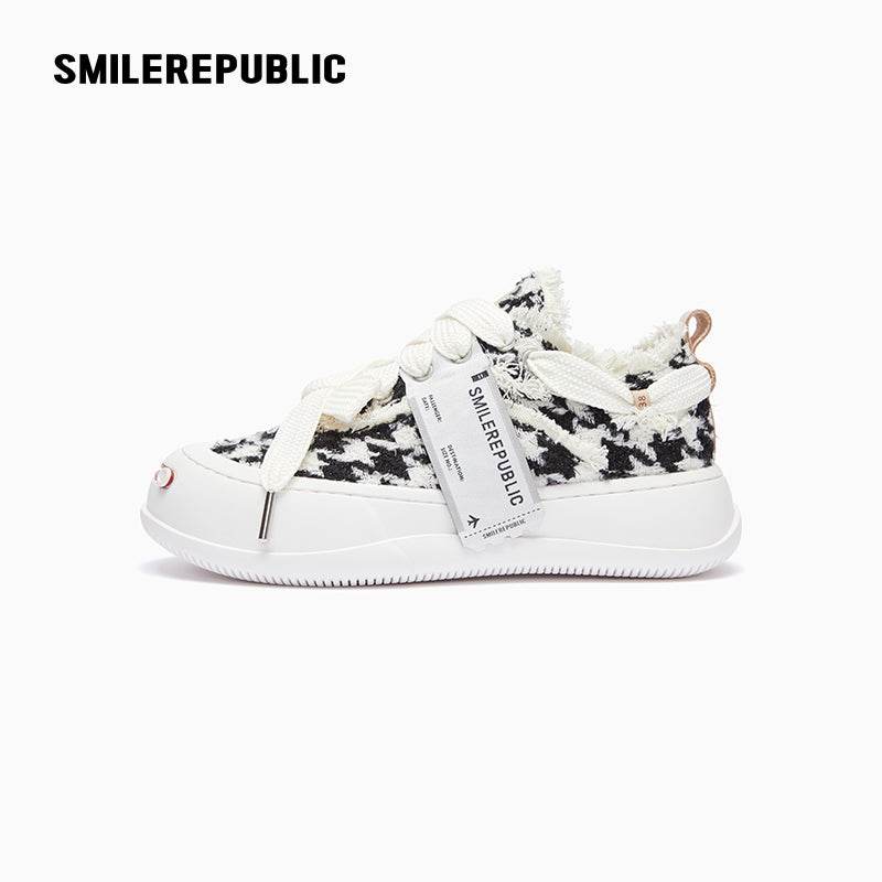 Black White Glisten Houndstooth Low Top SB Sneaker - SMILEREPUBLIC