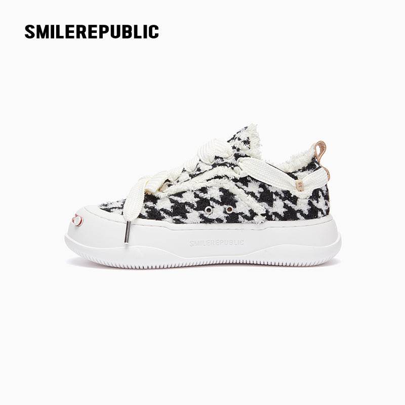 Black White Glisten Houndstooth Low Top SB Sneaker - SMILEREPUBLIC