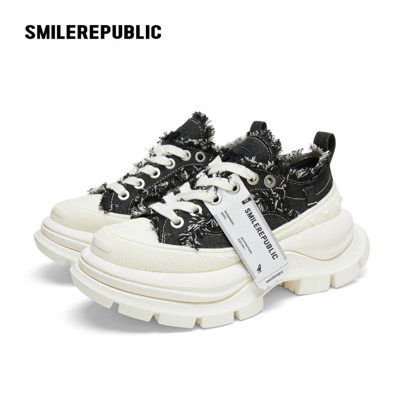 【NEW】2.0 Classic Black White Low Top Sneaker - SMILEREPUBLIC